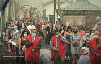 PROCISSÃO EM HONRA DE SANT`ANA – Beira – Ilha de São Jorge (c/ vídeo)