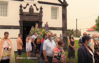 FESTA DE Nª Srª DO ROSÁRIO (Procissão) – Norte Pequeno – Ilha de São Jorge (c/ vídeo)