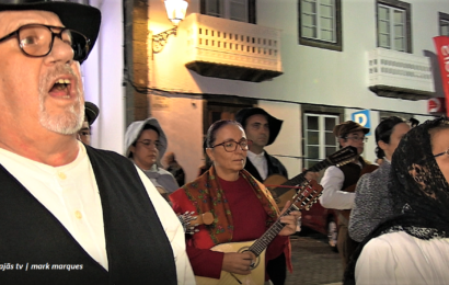 GRUPO ETNOGRÁFICO DA BEIRA desfila no “DIA DAS MONTRAS” – Velas – Ilha de São Jorge (c/ vídeo)