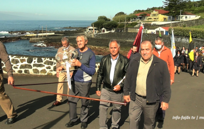 “CORTEJO DE COROAÇÃO” – Terreiros / Manadas – Ilha de São Jorge (c/ vídeo)