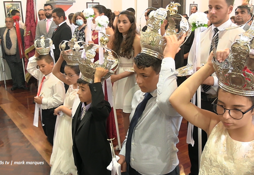 “Missa e Imposição das Coroas do Divino” – (jantar fora de época) – Santo Antão – Ilha de São Jorge (c/ vídeo)