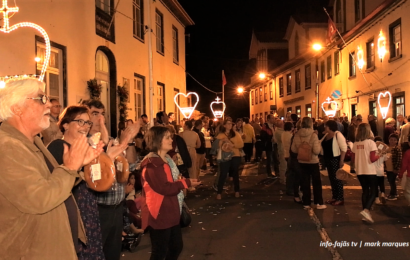 “Arraial em noite de Domingo do Espírito Santo” – Vila da Calheta- Ilha de São Jorge (c/ vídeo)