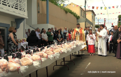 “Distribuição de esmolas e almoço” – (jantar fora de época) – Santo Antão – Ilha de São Jorge (c/ vídeo)