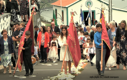 “Cortejo de Coroação / Bênção dos Bolos” – Ribeira Seca – Ilha de São Jorge (c/ vídeo)