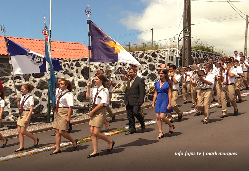 Banda Filarmónica UNIÃO POPULAR abrilhantou festa de São Tiago Maior – Ribeira Seca – Ilha S. Jorge (c/ vídeo)