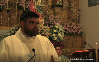 Pe. Dinis Silveira destaca a forma empenhada da comunidade na Festa de Nª Srª do Rosário – Vila do Topo – Ilha de São Jorge (c/ vídeo)