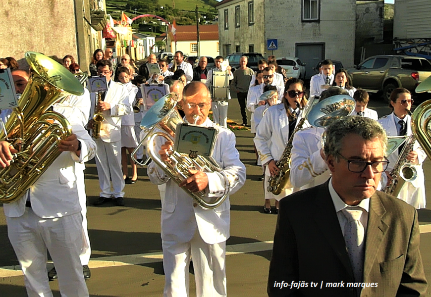 “BANDA FILARMÓNICA DE SANTO AMARO” abrilhantou a Festa em honra de SANTO AMARO – Ilha de São Jorge (c/ vídeo)