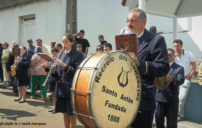 “RECREIO DOS LAVRADORES” abrilhantou o 6º Jantar do Divino Espírito Santo – Freguesia de Santo Antão – Ilha de São Jorge (c/ vídeo)