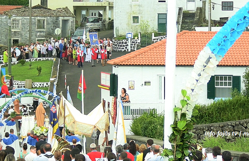 “FESTA EM HONRA DE SANT`ANA” – (Procissão) – Beira – Ilha de São Jorge (c/ vídeo)