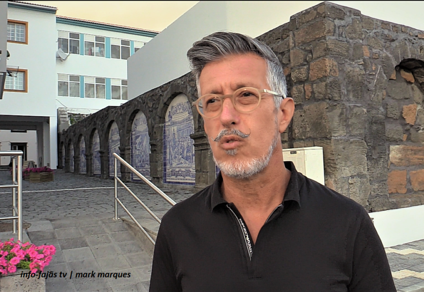 ANTÓNIO PEDROSO faz visita guiada à sua obra “A história do Convento de Nª Srª do Rosário” – Velas – Ilha de São Jorge (c/ vídeo) ANTÓNIO PEDROSO faz visita guiada à sua obra “A história do Convento de Nª Srª do Rosário” – Velas – Ilha de São Jorge (c/ vídeo)
