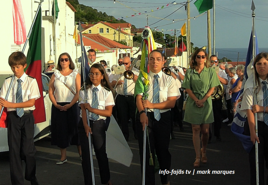 “BANDA DA SOCIEDADE ESTÍMULO” abrilhantou a Festa do Senhor Bom Jesus – Fajã Grande / Calheta – Ilha de São Jorge (c/ vídeo)