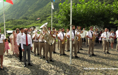 “DESFILE E SAUDAÇÃO DA UNIÃO POPULAR”- Festa da Srª de Lurdes – Fajã dos Cubres – Ilha de São Jorge (c/ vídeo)