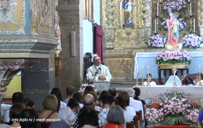 “EUCARISTIA SOLENE” – Festa de Nª Srª do Rosário – Vila do Topo – Ilha de São Jorge (c/ vídeo)