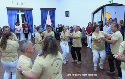 “GRUPO DE CHAMARRITAS DA ILHA DE SÃO JORGE” Apresentação – Sociedade dos Terreiros – Manadas – Ilha de São Jorge (c/ vídeo)