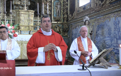Pe. Alexandre Medeiros “emociona-se na hora da despedida” – Manadas – Ilha de São Jorge (c/ vídeo)