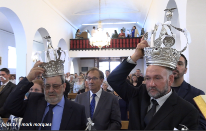 “IMPOSIÇÃO DE COROAS / EUCARISTIA” – Festa em honra ao Divino Espírito Santo – 6 º Jantar – Rosais – Ilha de São Jorge (c/ vídeo)