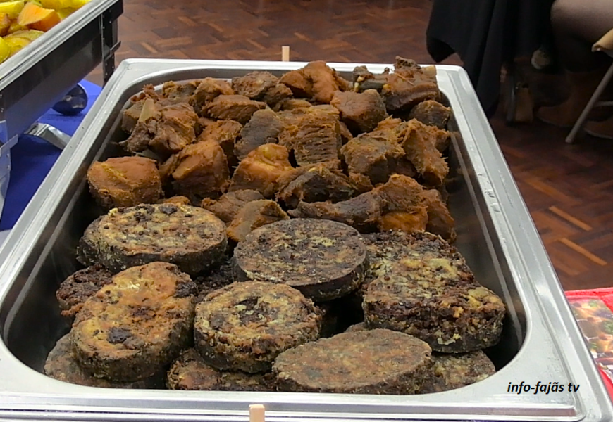 “JANTAR DE MATANÇA DO PORCO” – Beira / Velas – Ilha de São Jorge (01.02.2025) (c/ vídeo)
