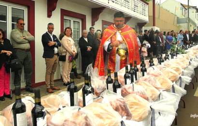 “BÊNÇÃO DAS ESMOLAS” – 3º Jantar do Divino Espírito Santo – Santo Antão – Ilha S. Jorge (11.05.2025) (c/ vídeo)