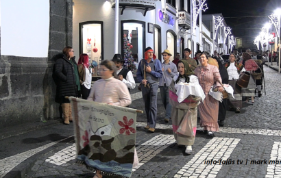 “GRUPO ETNOGRÁFICO DA BEIRA” desfila no “Dia das Montras” – Vila das Velas – Ilha de São Jorge (09.12.2025) (c/ vídeo)